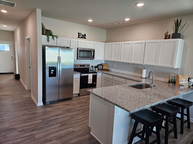 1025 N Forestview St, Wichita, KS 67235