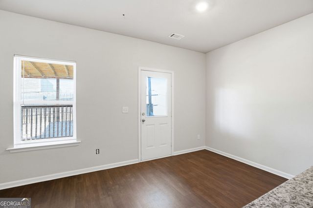 297 Seasons Valley, Pendergrass, GA 30567