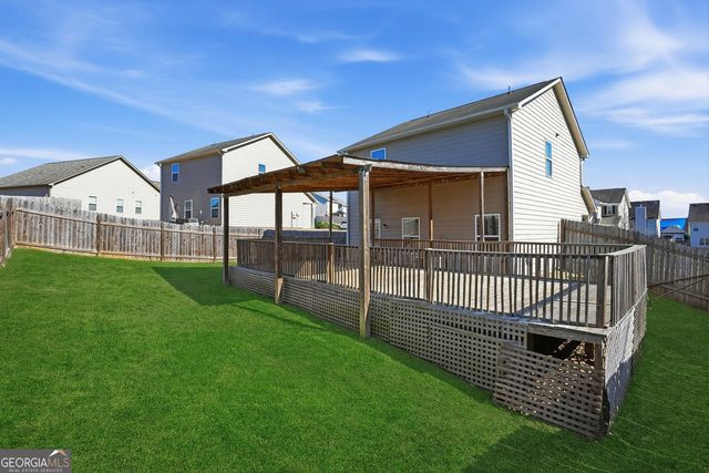 297 Seasons Valley, Pendergrass, GA 30567