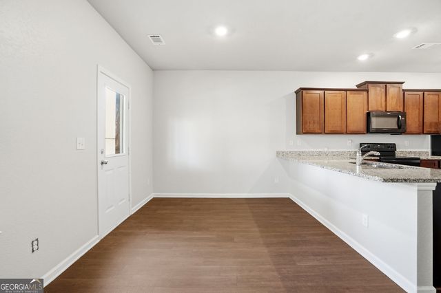 297 Seasons Valley, Pendergrass, GA 30567