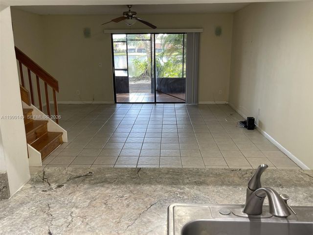 10508 NW 6th St 10508, Pembroke Pines, FL 33026