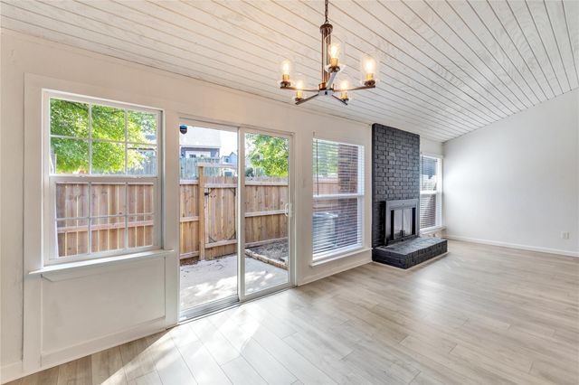 1701 Coronado Hills DR B, Austin, TX 78752