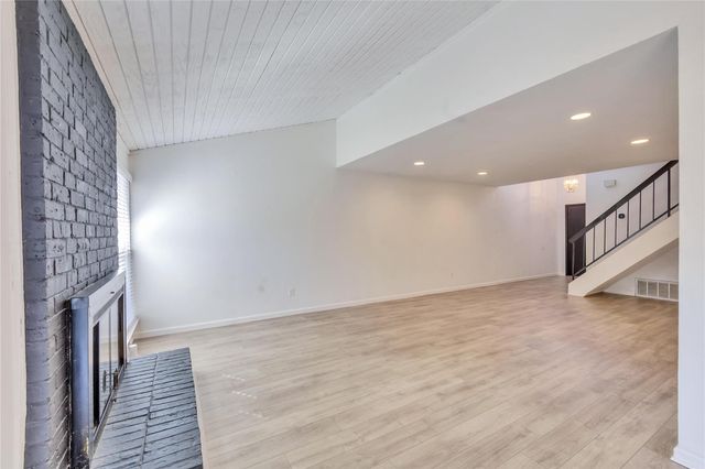 1701 Coronado Hills DR B, Austin, TX 78752