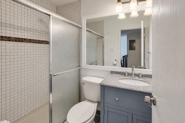 1701 Coronado Hills DR B, Austin, TX 78752
