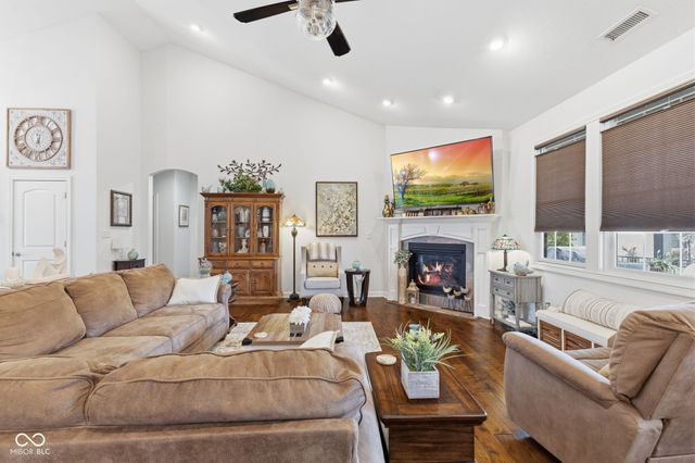 4295 Thompson Row, Greenwood, IN 46143