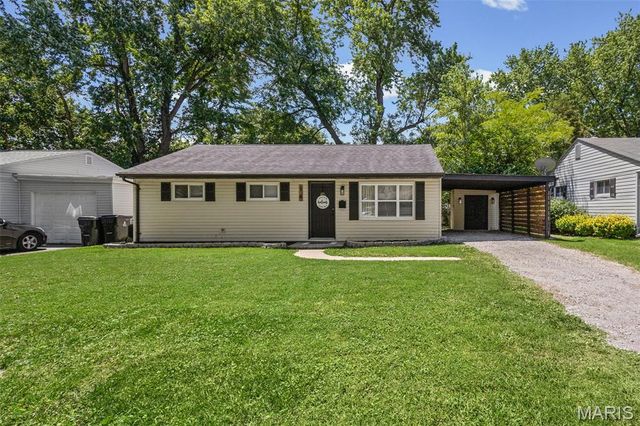 14 Lillian Drive, Belleville, IL 62226