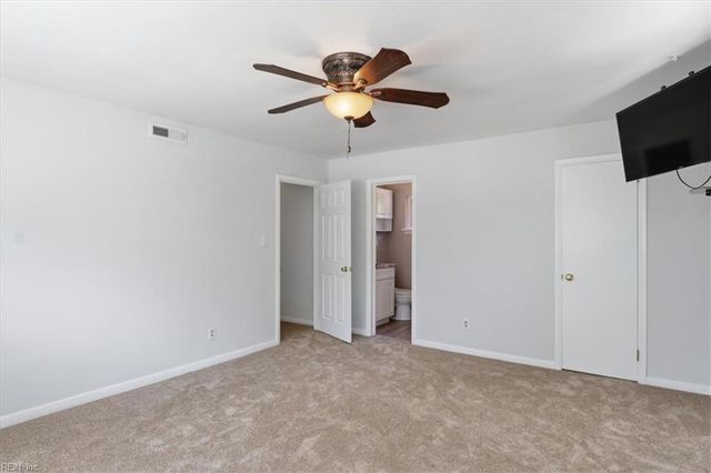 4000 Rumford LN, Virginia Beach, VA 23452