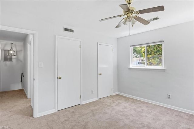 4000 Rumford LN, Virginia Beach, VA 23452