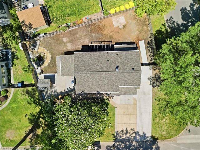 4000 Rumford LN, Virginia Beach, VA 23452