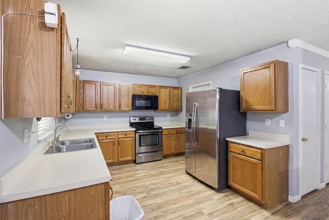 2955 Celian Drive, Grand Prairie, TX 75052