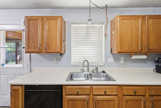 2955 Celian Drive, Grand Prairie, TX 75052