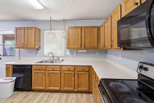 2955 Celian Drive, Grand Prairie, TX 75052