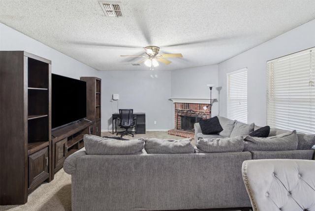2955 Celian Drive, Grand Prairie, TX 75052