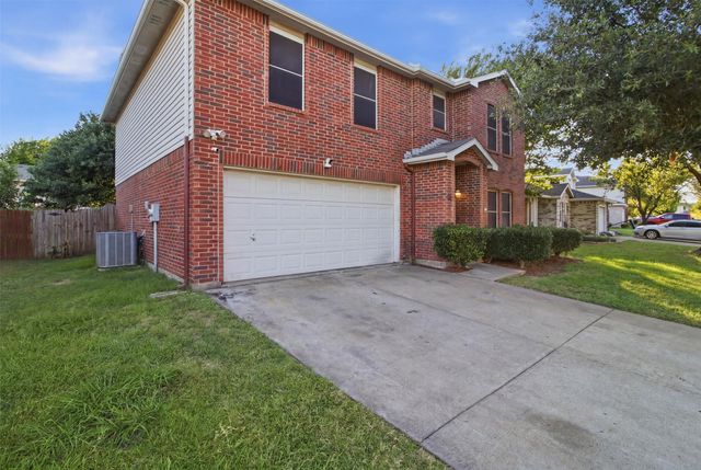 2955 Celian Drive, Grand Prairie, TX 75052