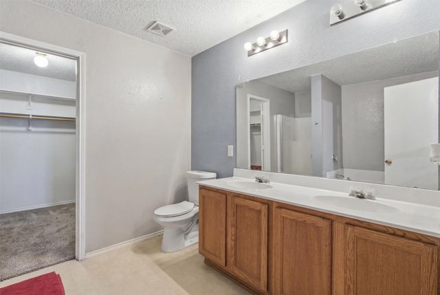 2955 Celian Drive, Grand Prairie, TX 75052