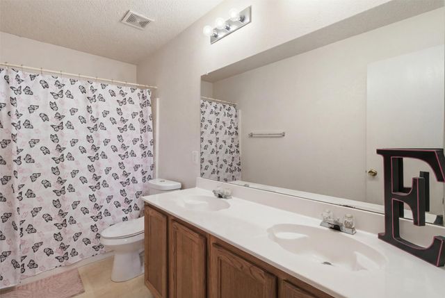 2955 Celian Drive, Grand Prairie, TX 75052