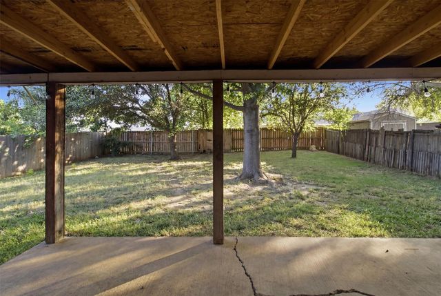 2955 Celian Drive, Grand Prairie, TX 75052