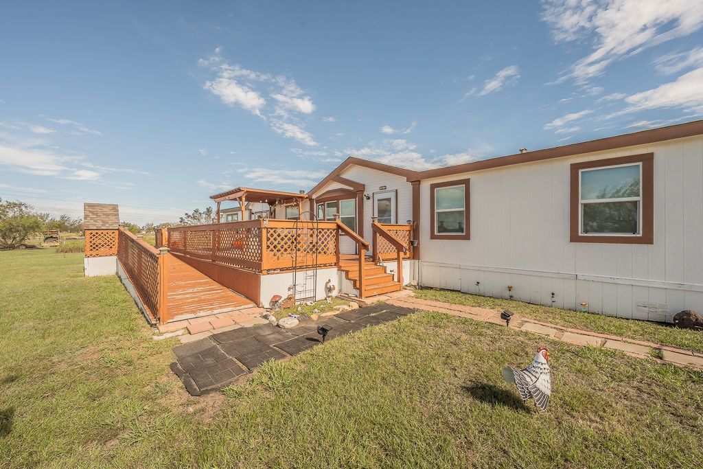 8300 Fm 1902, Burleson, TX 76058 — exterior