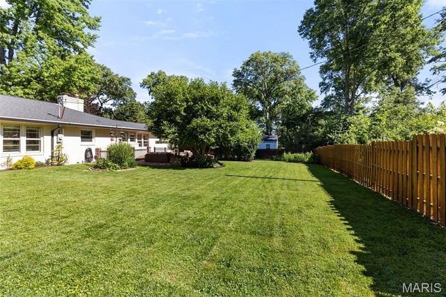 10 Ridge Line Drive, Warson Woods, MO 63122