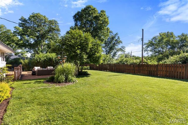 10 Ridge Line Drive, Warson Woods, MO 63122