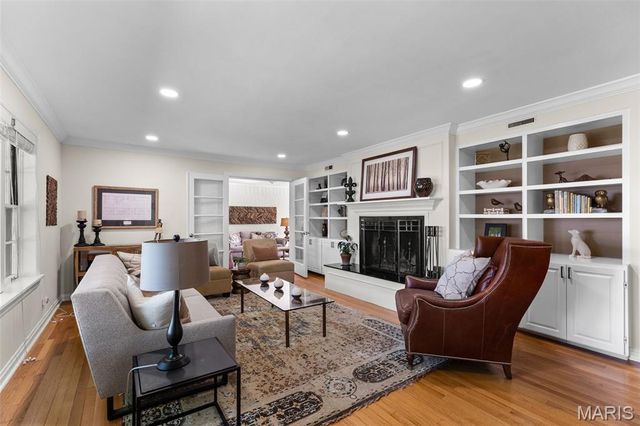 10 Ridge Line Drive, Warson Woods, MO 63122