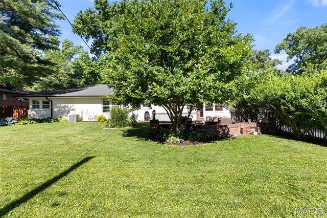 10 Ridge Line Drive, Warson Woods, MO 63122