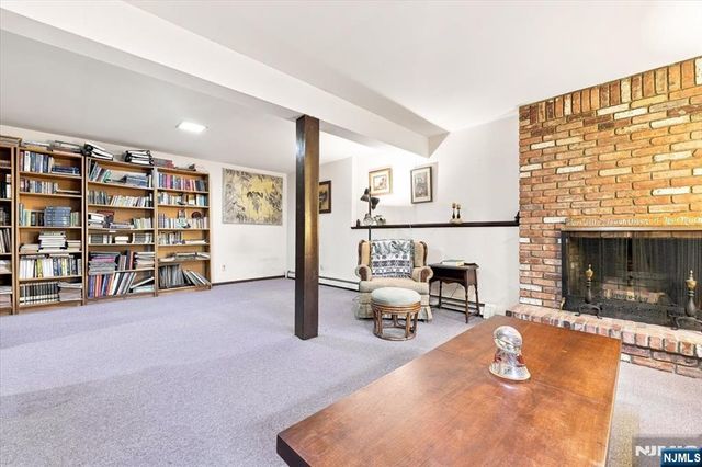 24 Hickory Road, Ringwood, NJ 07456