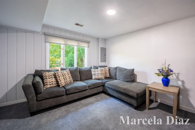 3431 Tricklewood Drive, Grand Rapids, MI 49546