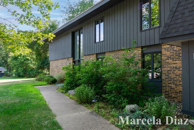 3431 Tricklewood Drive, Grand Rapids, MI 49546