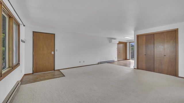 215 S 11 STREET, Oostburg, WI 53070