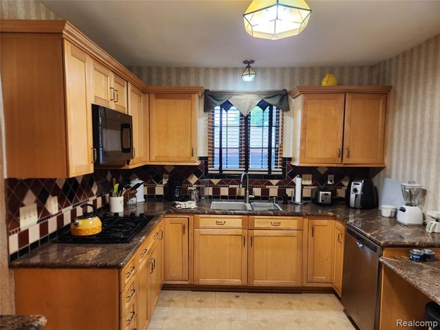 2350 Oakman Boulevard, Detroit, MI 48238
