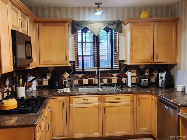 2350 Oakman Boulevard, Detroit, MI 48238