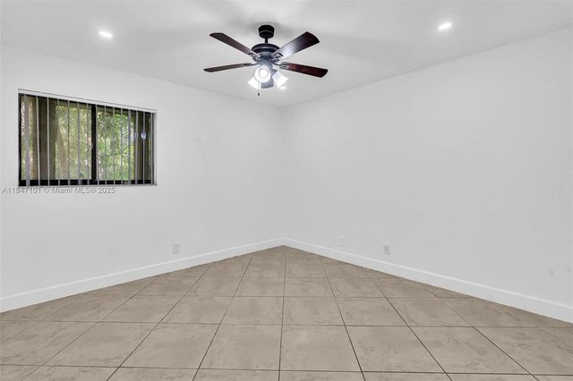 5012 SW 40 AV 5012, Fort Lauderdale, FL 33312