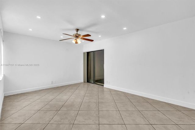 5012 SW 40 AV 5012, Fort Lauderdale, FL 33312