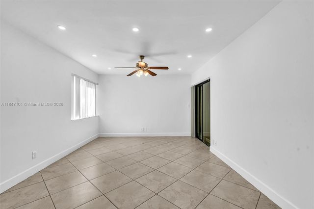 5012 SW 40 AV 5012, Fort Lauderdale, FL 33312