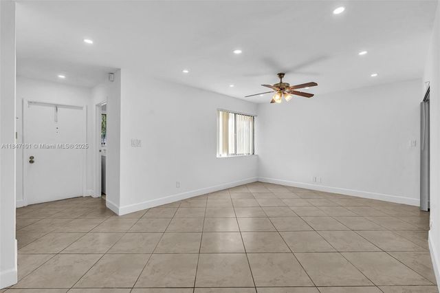 5012 SW 40 AV 5012, Fort Lauderdale, FL 33312