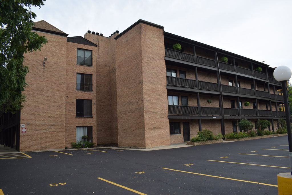 460 N Main Street N306A, Wauconda, IL 60084 — exterior