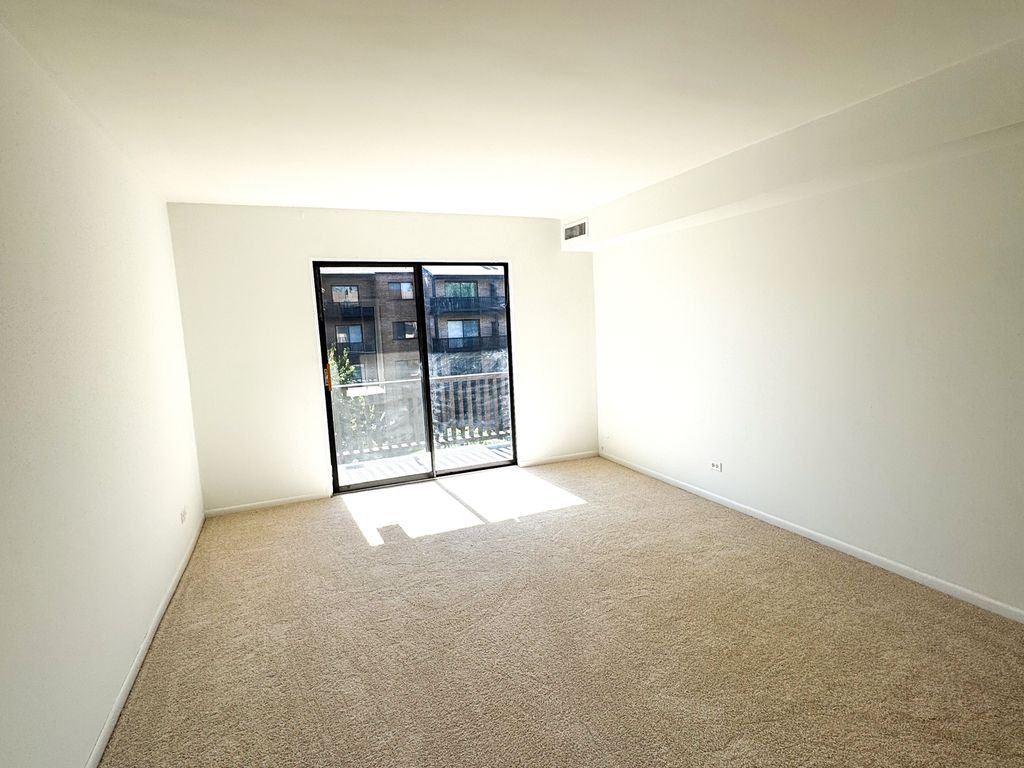 460 N Main Street N306A, Wauconda, IL 60084 — photo 2