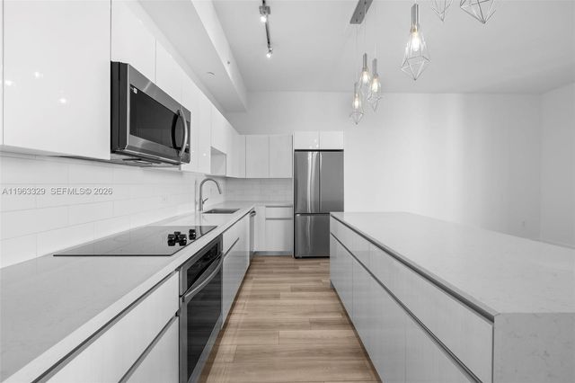 101 Diplomat Pkwy 0501, Hallandale Beach, FL 33009