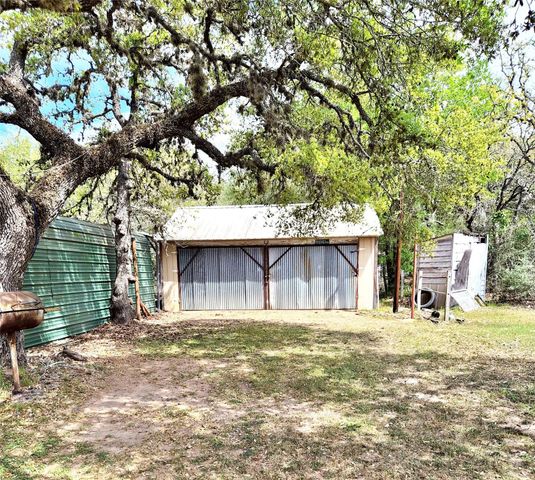 1085 Reeves Road, Garwood, TX 77442