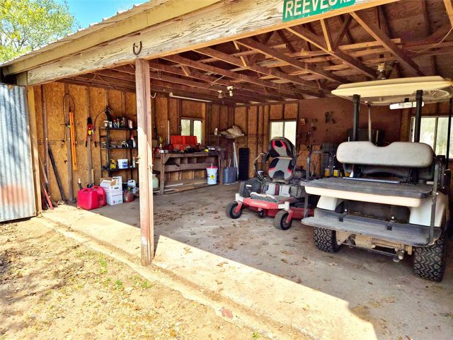 1085 Reeves Road, Garwood, TX 77442