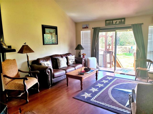 1085 Reeves Road, Garwood, TX 77442