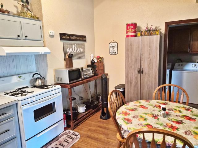 1085 Reeves Road, Garwood, TX 77442