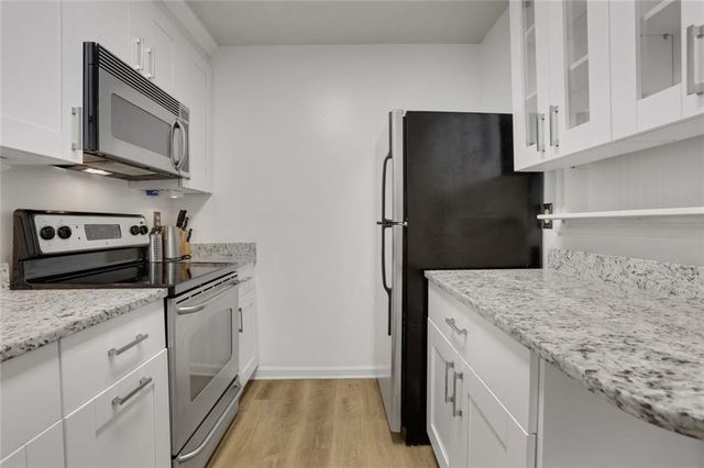 3843 Woodridge Way, Tucker, GA 30084