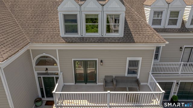 450 Center Street 15, Fairfield, CT 06890