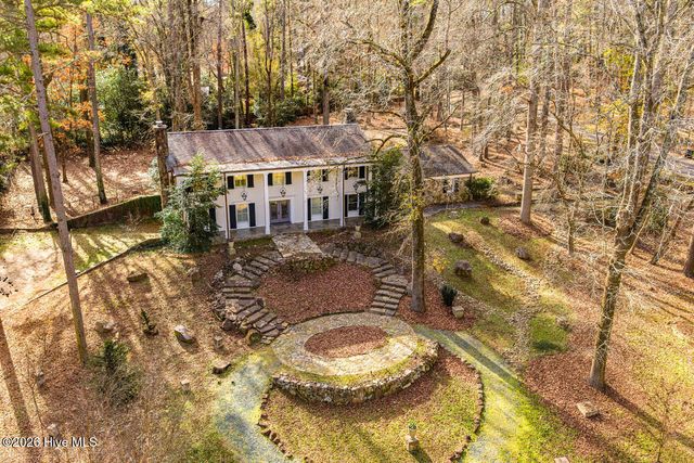 52 Dogwood Acres Drive, Chapel Hill, NC 27516