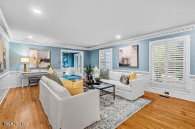 52 Dogwood Acres Drive, Chapel Hill, NC 27516