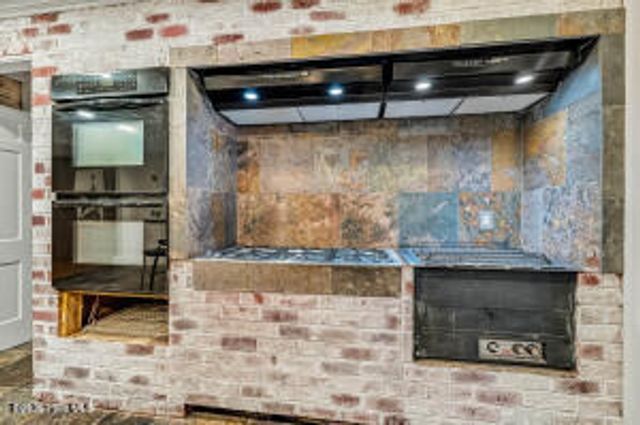 52 Dogwood Acres Drive, Chapel Hill, NC 27516