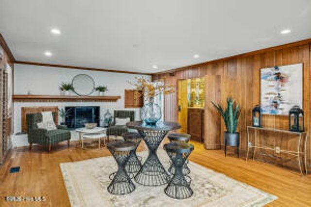 52 Dogwood Acres Drive, Chapel Hill, NC 27516