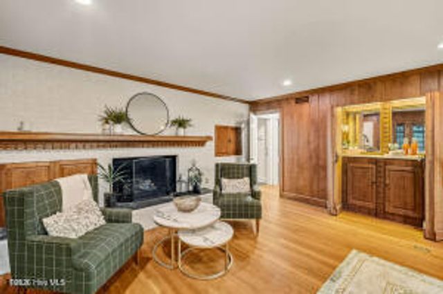 52 Dogwood Acres Drive, Chapel Hill, NC 27516